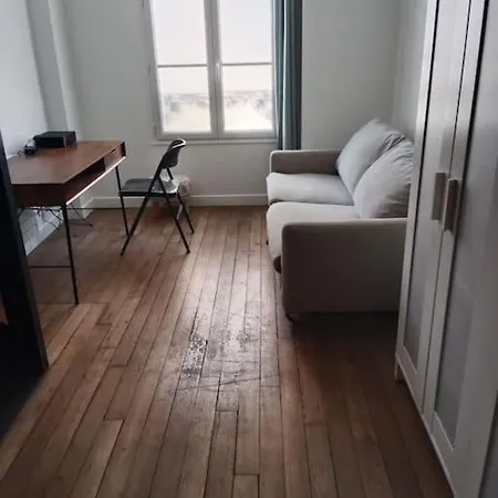 O 27 A 3 Min Du Palais De L'elysee *