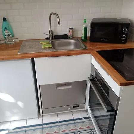 Apartment A 9 Min Du Palais De L'elysee, *