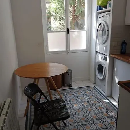 O 27 A 3 Min Du Palais De L'elysee *