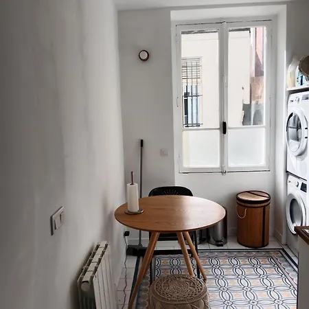 Lägenhet O 27 A 3 Min Du Palais De L'elysee Paris