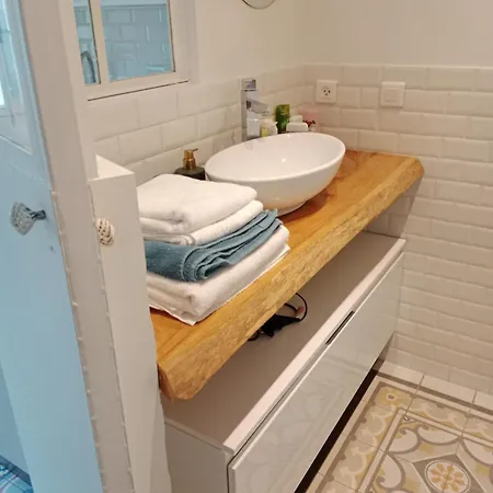 O 27 A 3 Min Du Palais De L'elysee * Paris