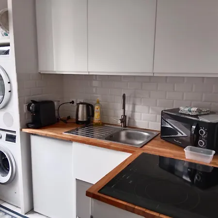 O 27 A 3 Min Du Palais De L'elysee Lägenhet *