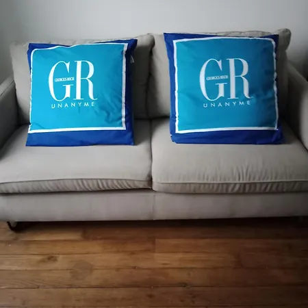 O 27 A 3 Min Du Palais De L'elysee Lägenhet